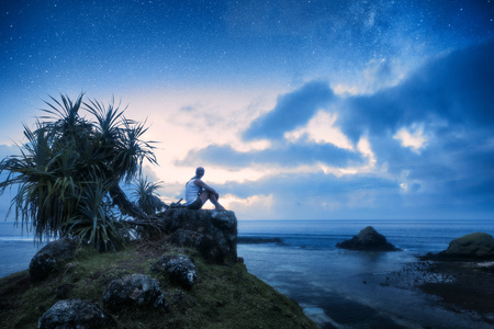 The Science Behind Dreams: Exploring the Connection Between Night Visions and Emotional Healing